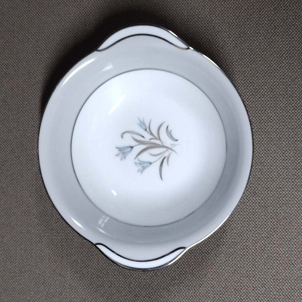 Noritake Theme #5545 6.75" handled bowl